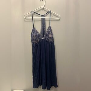 EUC Victoria Secret Elegant Navy Lace Chemise. Women’s Large